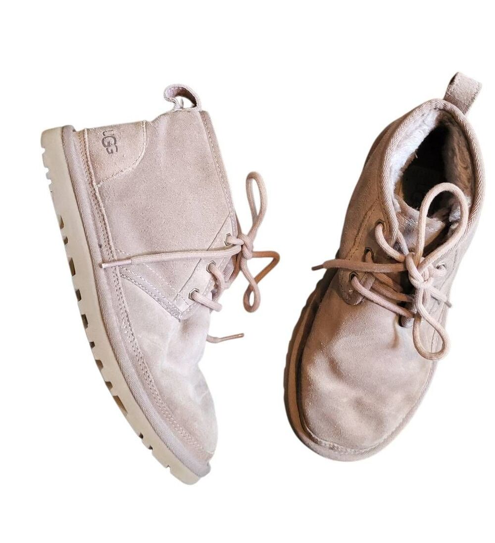 UGG Boots Women's 7 Neutral Taupe Neumel Chukka Suede Leather Wool Lined